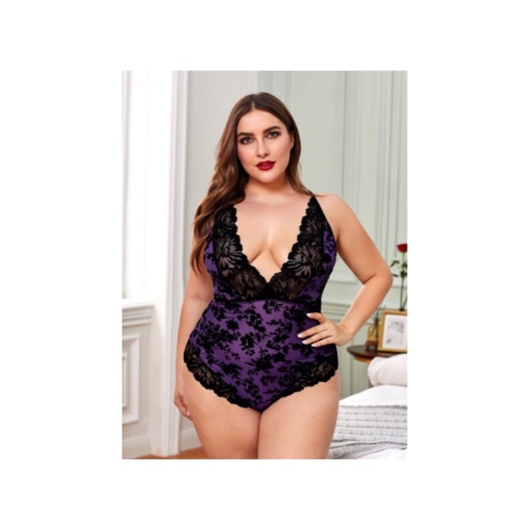 Plus size lingerie - Picture 1 of 6